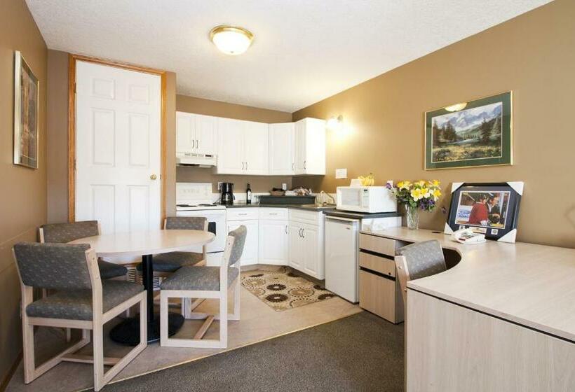 Люкс 2 Спальни, Bow River Inn