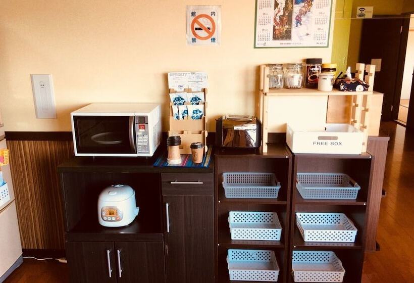 اتاق استاندارد با سرویس بهداشتی مشترک, Niseko Tabitsumugi Backpackers