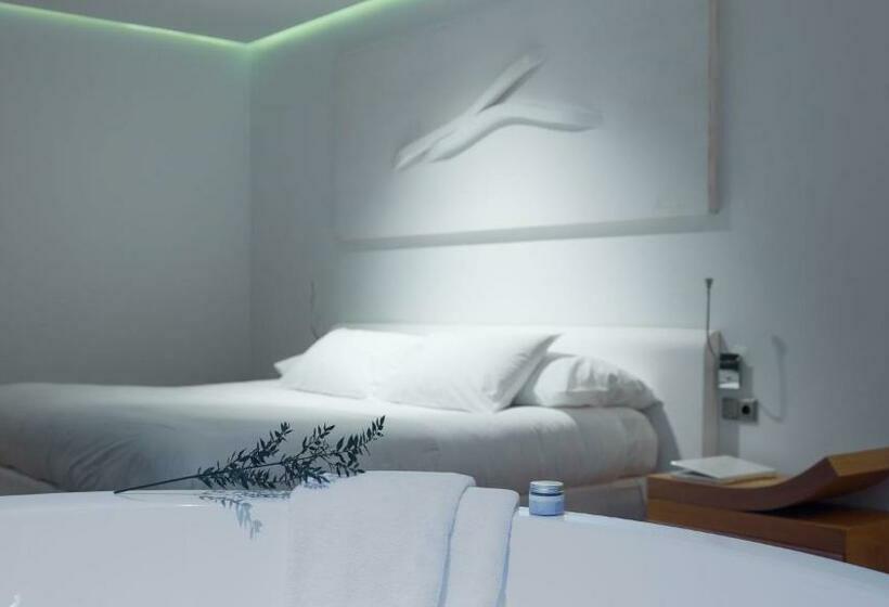 Habitación Deluxe Vista Montaña, Arantza Hotela  Adults Only