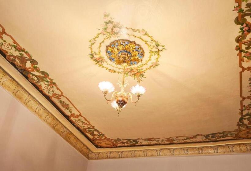 Люкс Superior, Lo Palauet De La Muralla