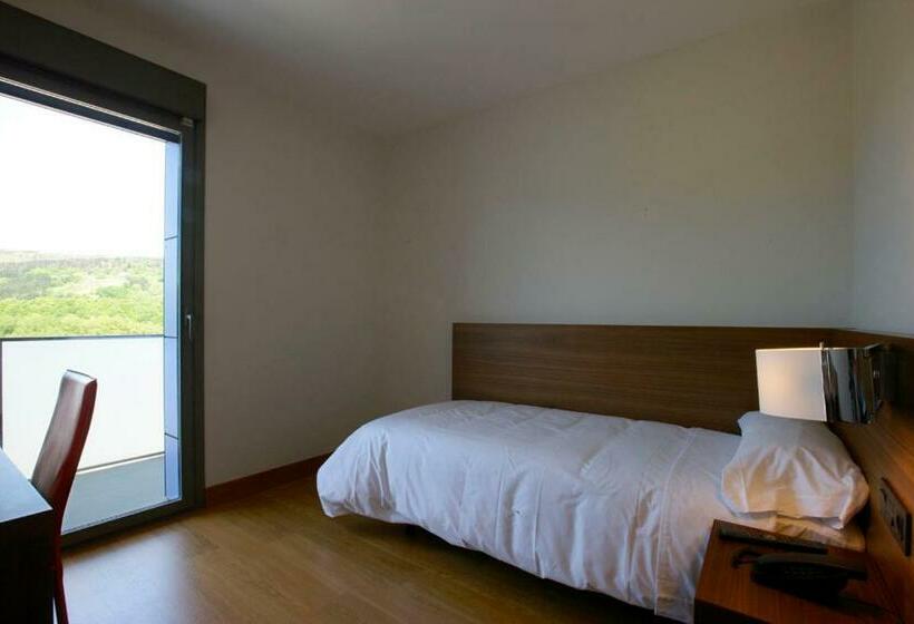 חדר סטנדרט יחיד, Aginaga Hotela