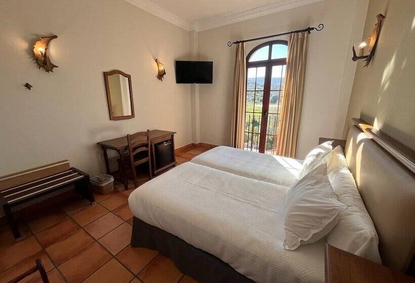 חדר סטנדרט, Sierra De Ubrique