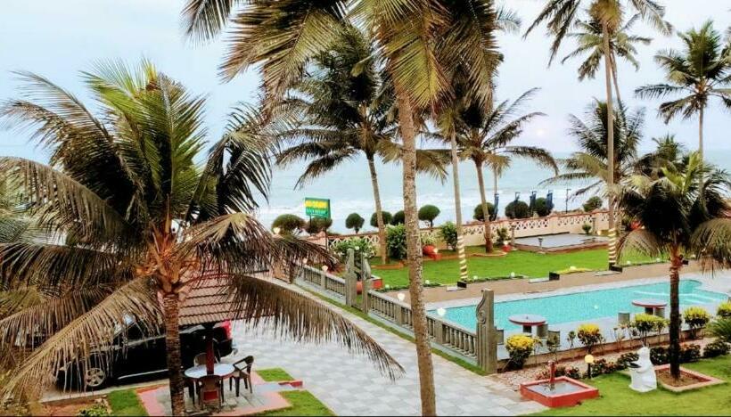 디럭스 룸, Asokam Beach Resort