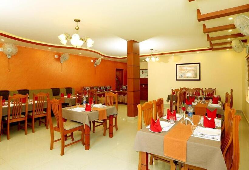 디럭스 룸, Asokam Beach Resort