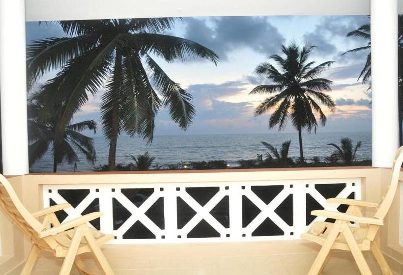스위트, Asokam Beach Resort