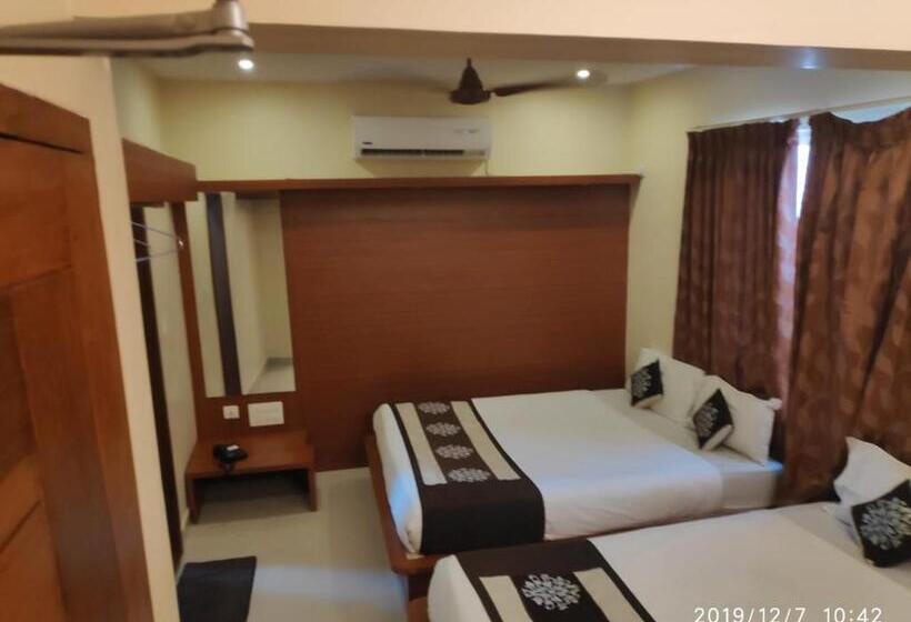 Четырехместный Номер Стандарт, The Grand Inn Mysore