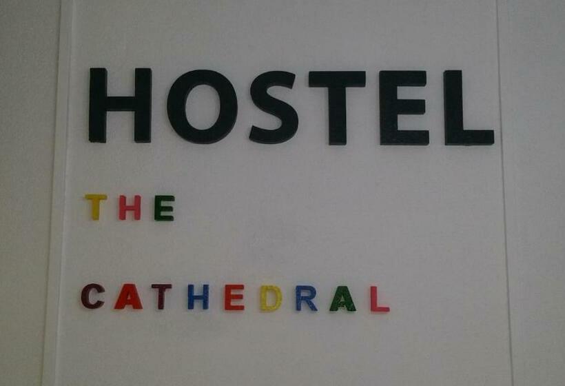 공동 객실, The Cathedral Hostel