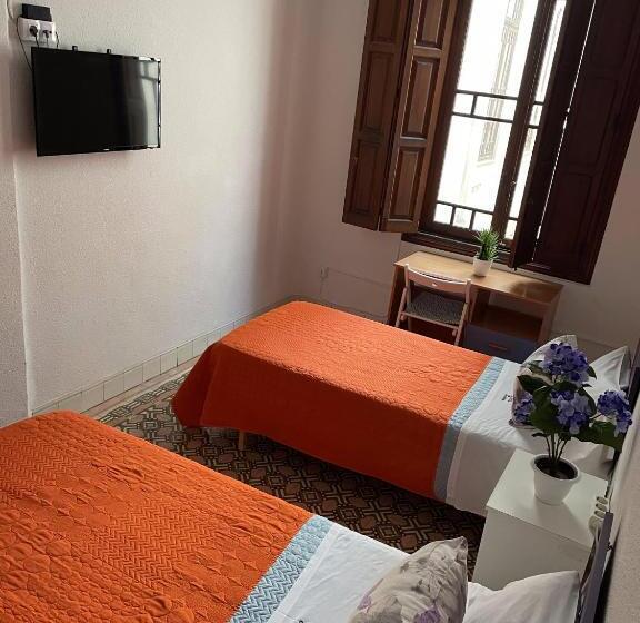 스탠다드 룸 공동 욕실, The Cathedral Hostel