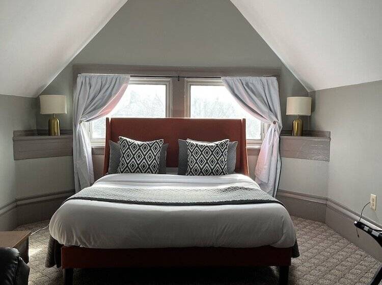 Номер Стандарт, Stone Gables Inn