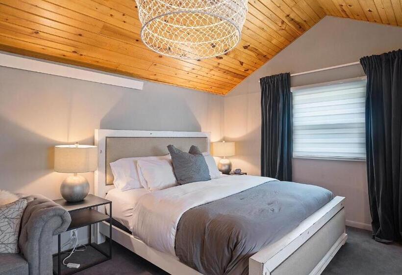 디럭스 스위트 킹 침대, Black Forest Inn Bed & Breakfast