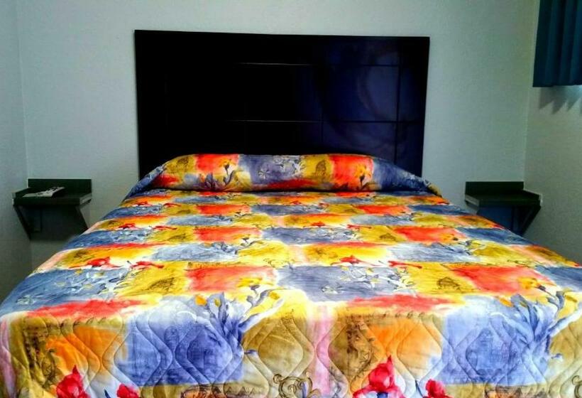 Номер Deluxe, Comet Motel
