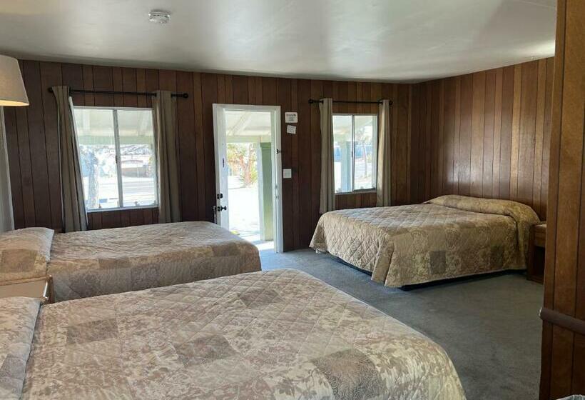 Номер Стандарт Трехместный, El Portal Motel