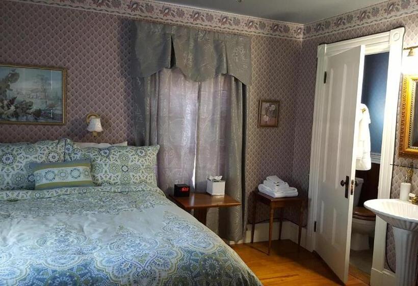 Номер Стандарт, Holidae House Bed & Breakfast