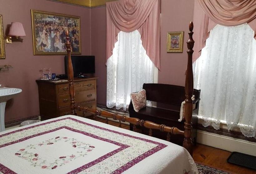Номер Стандарт, Holidae House Bed & Breakfast
