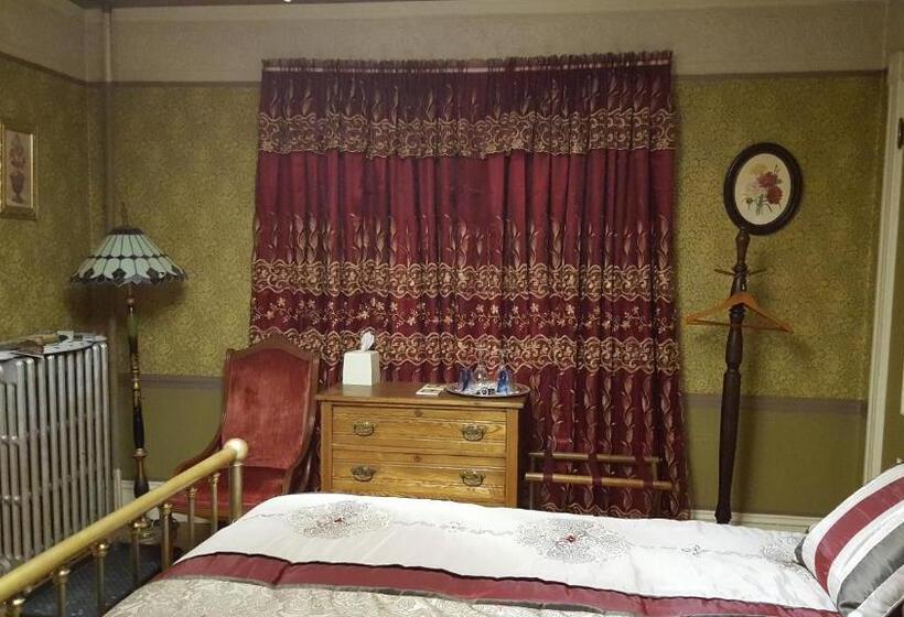 Номер Стандарт, Holidae House Bed & Breakfast