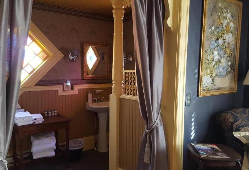 Номер Стандарт, Holidae House Bed & Breakfast