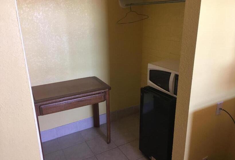 חדר סטנדרט יחיד, Blue Star Inn