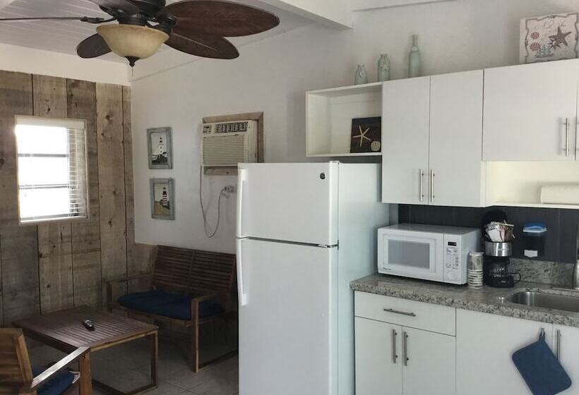 Дом 2 Спальни, Edgewater Lodge