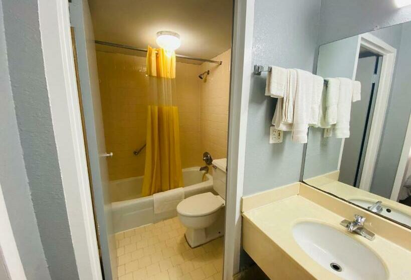 Номер Deluxe, Traveler's Place Inn & Suites