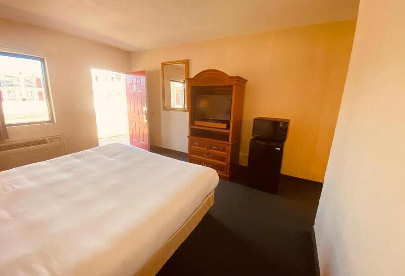 Номер Стандарт Кровать Кинг Адаптированный для Инвалидов, Traveler's Place Inn & Suites