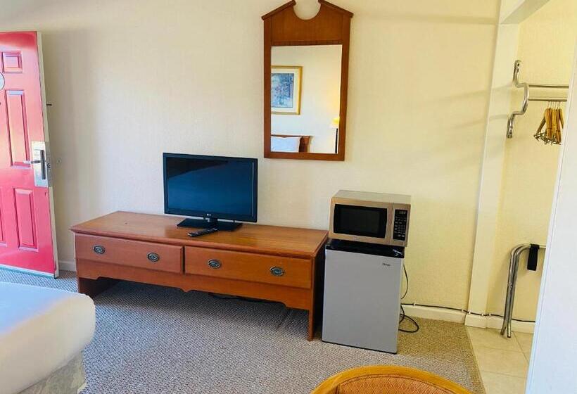 Номер Стандарт, Traveler's Place Inn & Suites