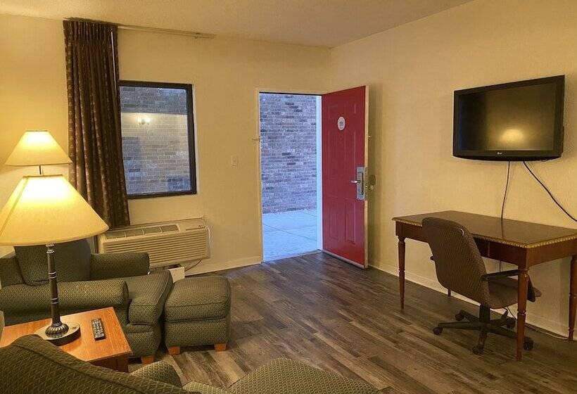 Люкс 2 Спальни, Traveler's Place Inn & Suites