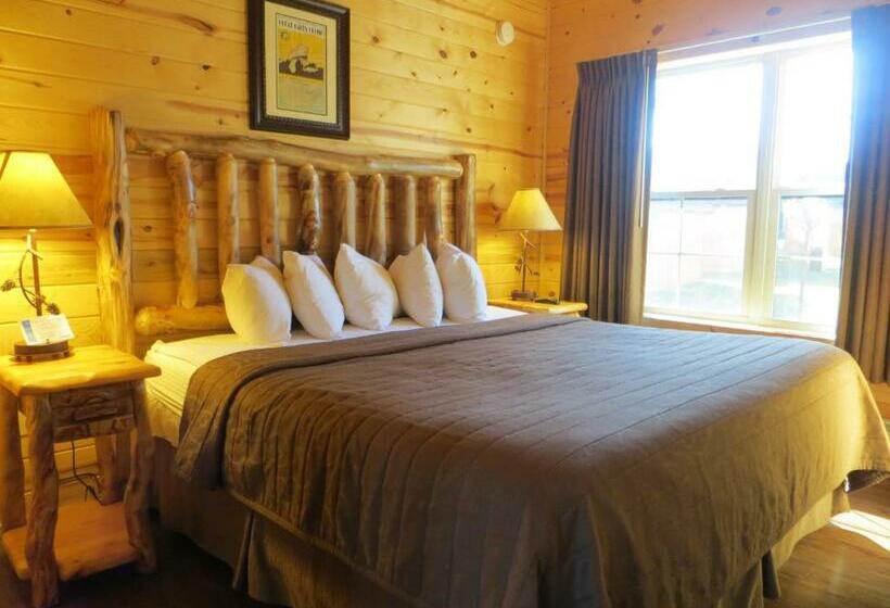 Хижина, Cabins Of Mackinac & Lodge
