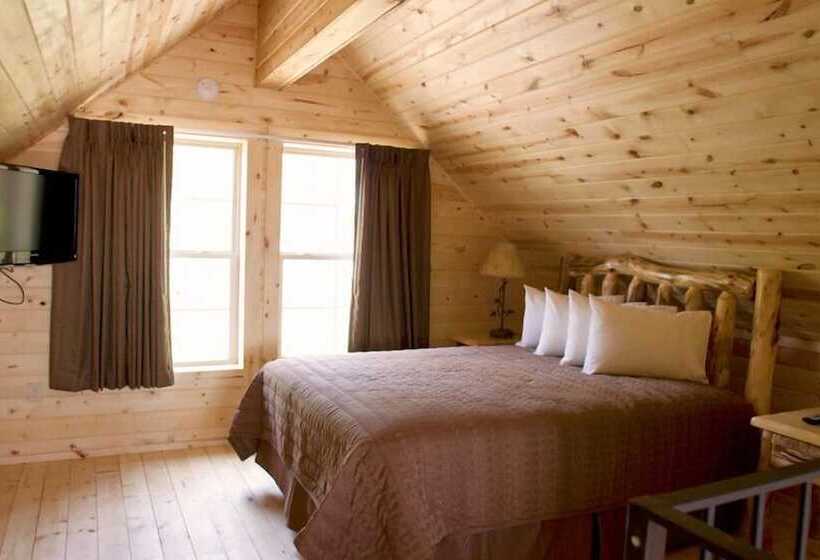 Хижина, Cabins Of Mackinac & Lodge