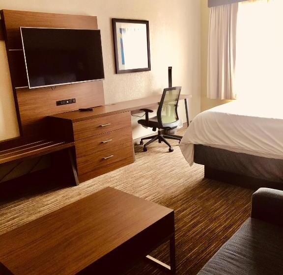 장애인을 위한 킹사이즈 침대 스탠다드 룸, Holiday Inn Express & Suites Cedar Falls   Waterloo, An Ihg
