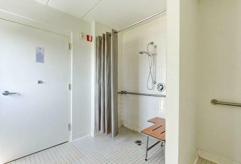 Номер Стандарт Адаптированный для Инвалидов, Motel 6 Portland, Me