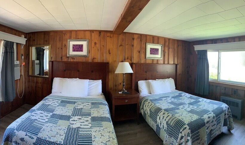 Номер Стандарт 2 Двуспальные Кровати, Northeaster Motel