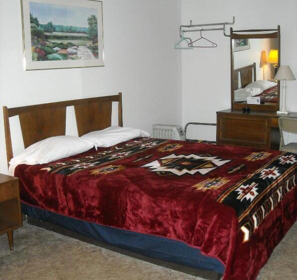 Номер Стандарт, Stagecoach 66 Motel