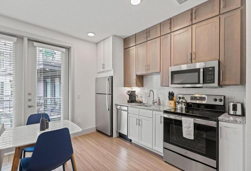 חדר סטודיו סטנדרד, Placemakr Downtown Austin
