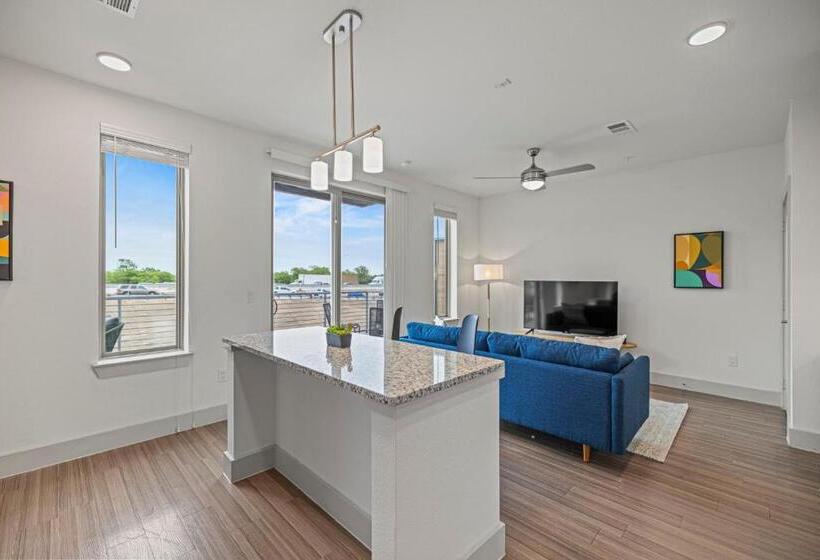 דירת חדר פרמיום, Placemakr Downtown Austin