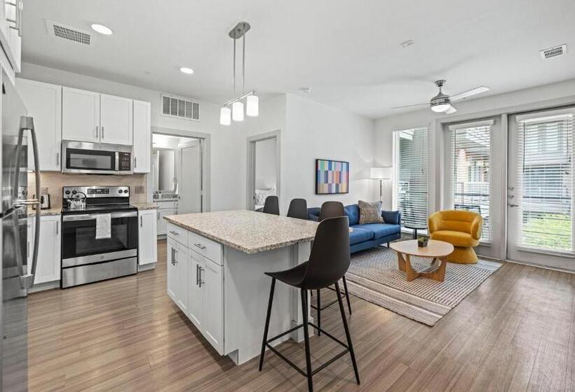 דירת דלוקס 2 חדרי שינה, Placemakr Downtown Austin