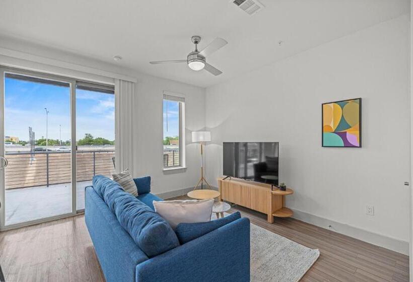 חדר סטנדרט מותאם לאדם עם מוגבלויות, Placemakr Downtown Austin