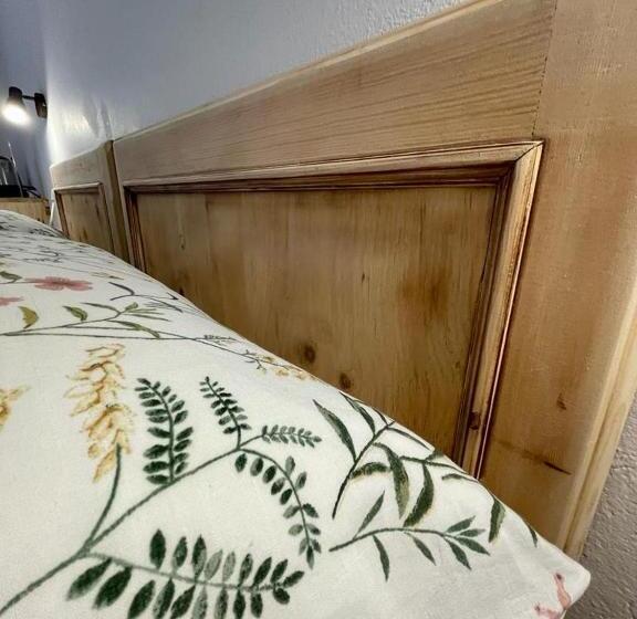 스탠다드 발코니 룸, Ambassador Rooms In Bormio, Solo Camera Senza Colazione