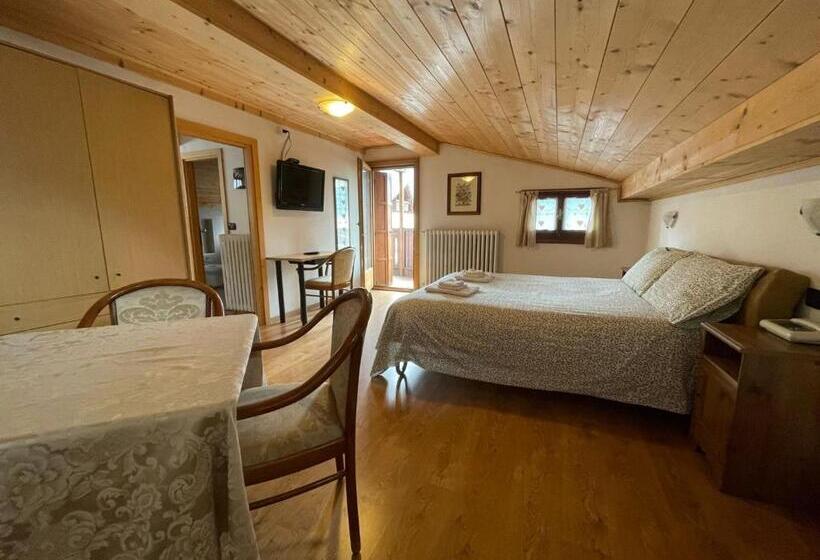 4인용 스탠다드 룸, Ambassador Rooms In Bormio, Solo Camera Senza Colazione