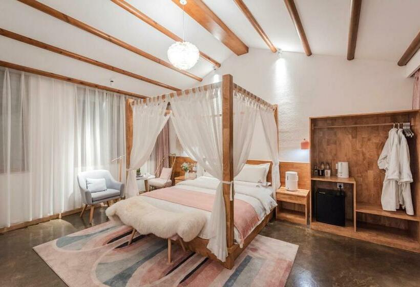 Номер Deluxe, Shang Shan Ruo Shui 大理上山若水客栈