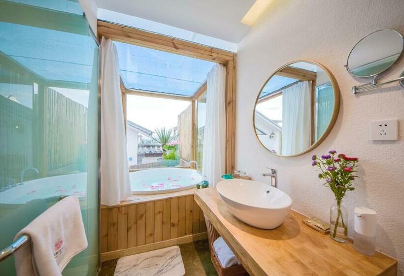 اتاق لوکس, Shang Shan Ruo Shui 大理上山若水客栈