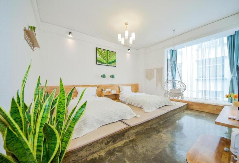 اتاق لوکس, Shang Shan Ruo Shui 大理上山若水客栈