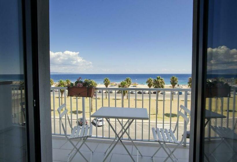 Quarto Estandar Individual, Poseidon