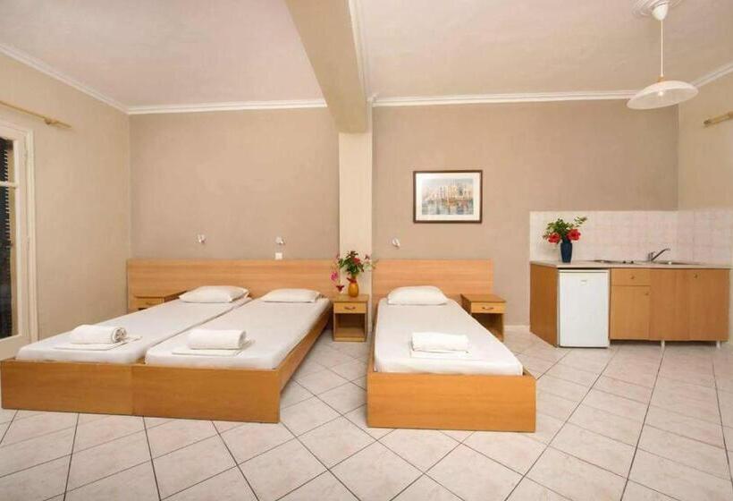 استودیوی استاندارد, Trabukos Beach Complex
