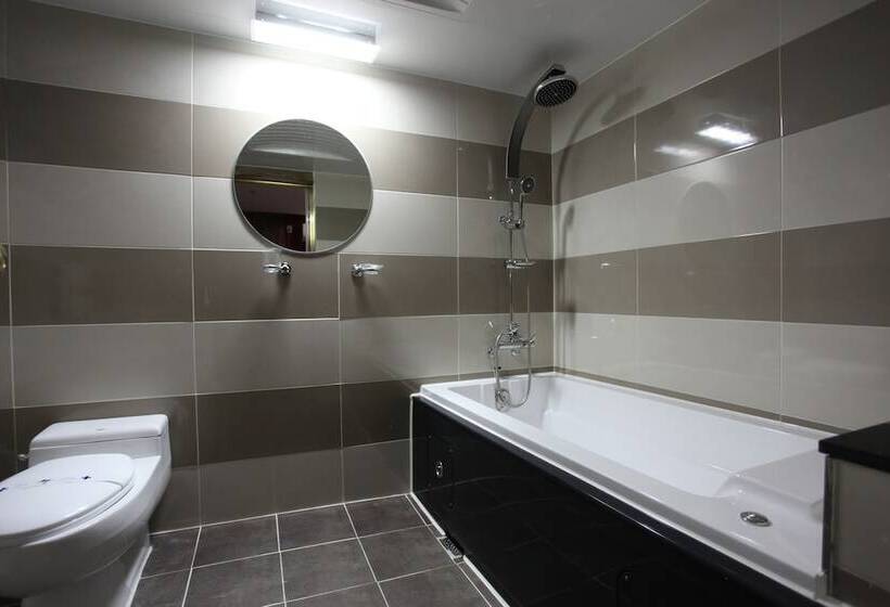 חדר סטנדרט, Jjak Motel Daejeon
