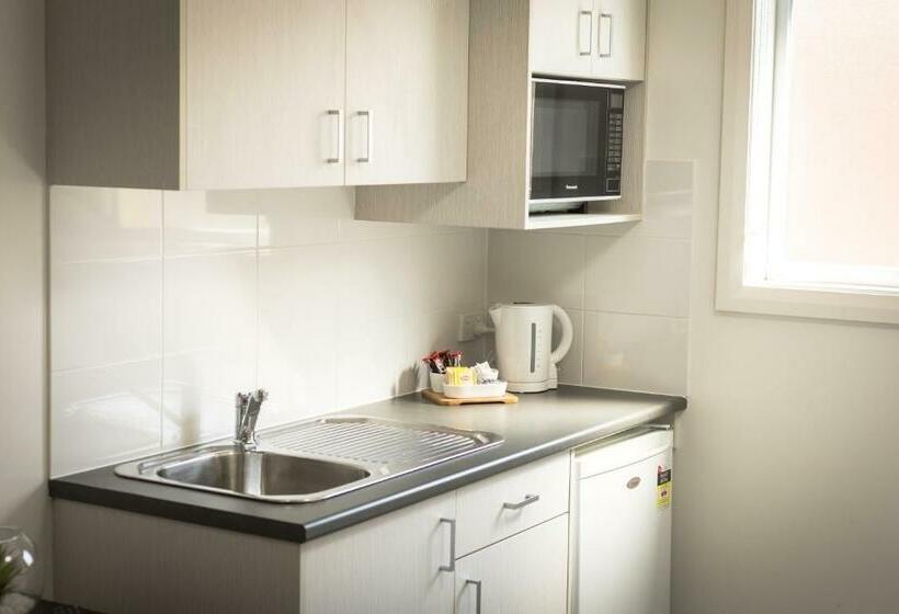 Номер Стандарт, Aspire Newcastle