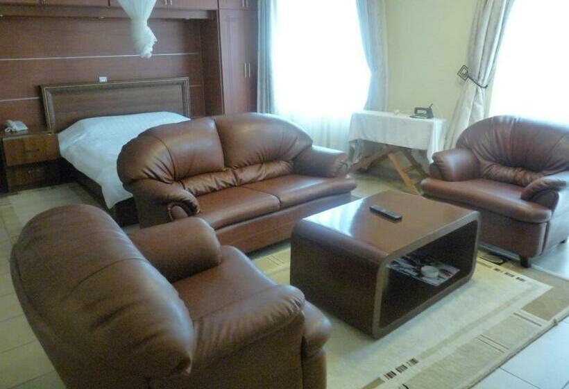 استودیو استاندارد با چشم‌انداز باغ, Norfolk Towers Serviced Apartment  Nairobi, City Centre Cbd