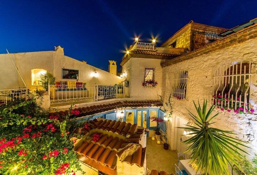 خانه 3 خوابه, 8 Oda Boutique Homes