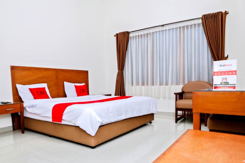 Семейный Номер, Residences By Reddoorz Near Rumah Mode