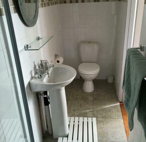 Номер Стандарт Трехместный, The Solomon Guest House
