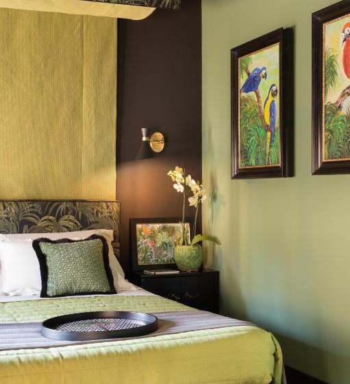 سوییت جونیور با بالکن, Velona's Jungle Luxury Suites